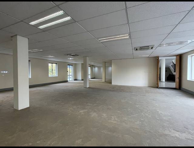 607M² OFFICE TO LET IN SANDTON CENTRAL